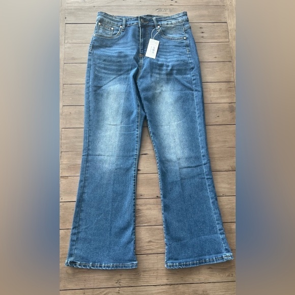 Holy Grail Tummy Control Bootcut Jeans NWT - Picture 2 of 9